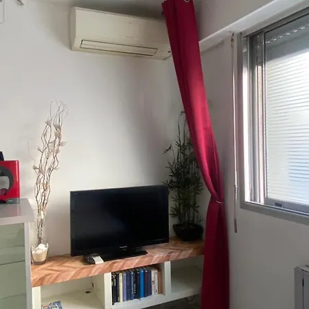 Azur, Classe, Climatise, Wifi, Ascenseur, A 75 M De La