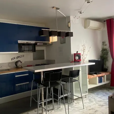 Azur, Classe, Climatise, Wifi, Ascenseur, A 75 M De La Apartment Toulon